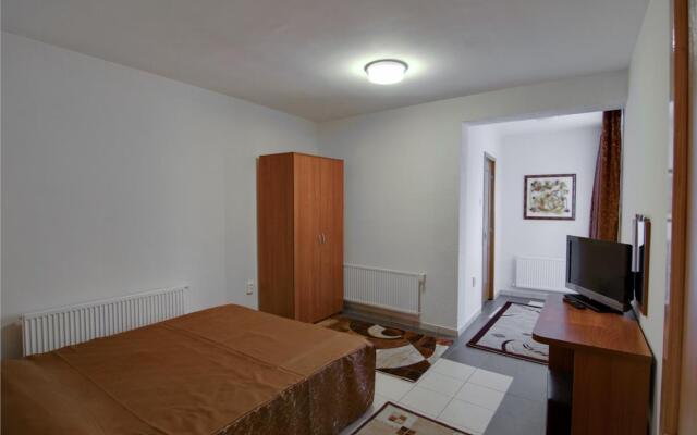 Tranzzit Hotel