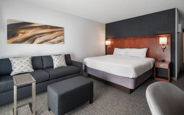 Courtyard by Marriott Pleasanton