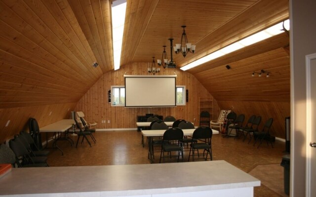 Happy Trails Campground & Cabins