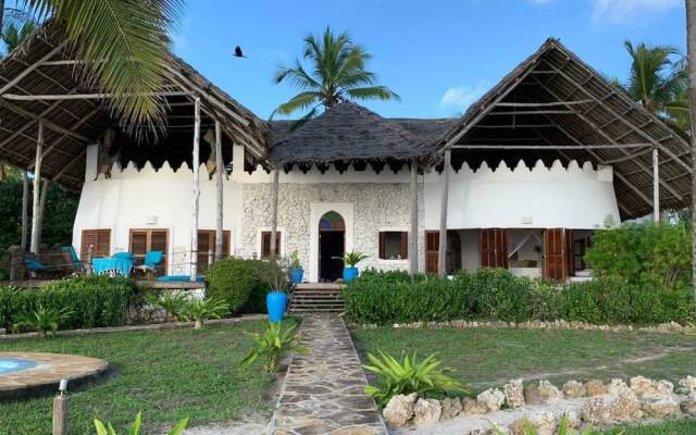 Beach House Michamvi