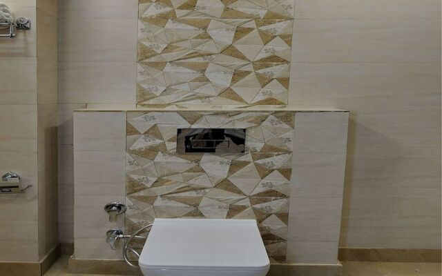 Capital O 12148 Flyover INN