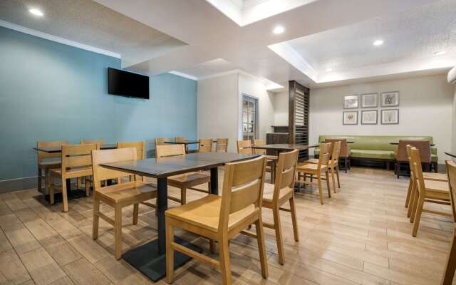 MainStay Suites John Wayne Airport by Choice Hotels