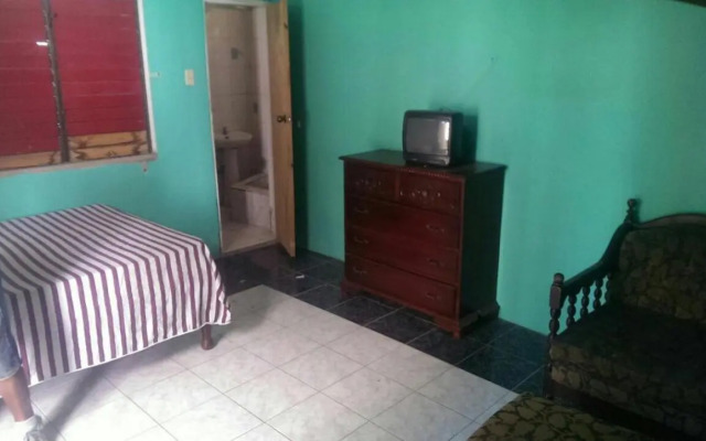 Leslies' Home
