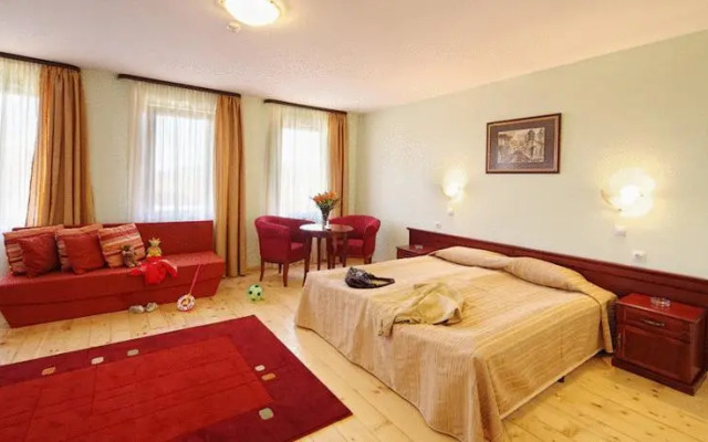 Rachev Hotel Residence