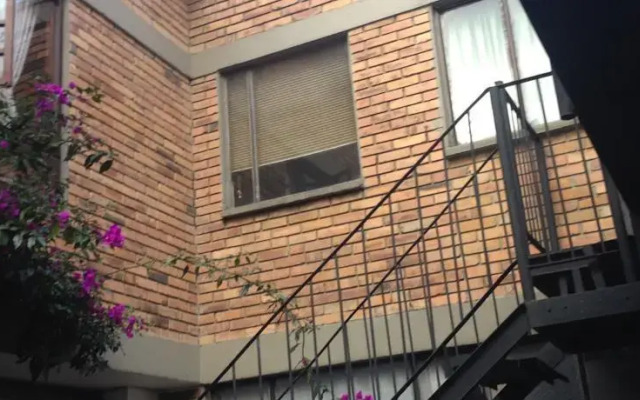 Apartasuites 112