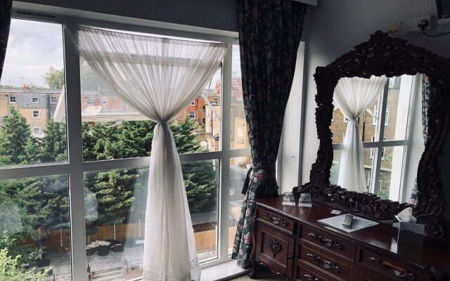 My Place Hotel