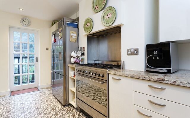 Veeve - Sloane Square Comfort