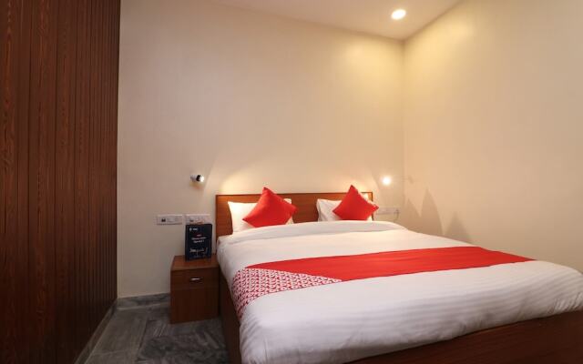 OYO Flagship 23709 Hotel Meerut International