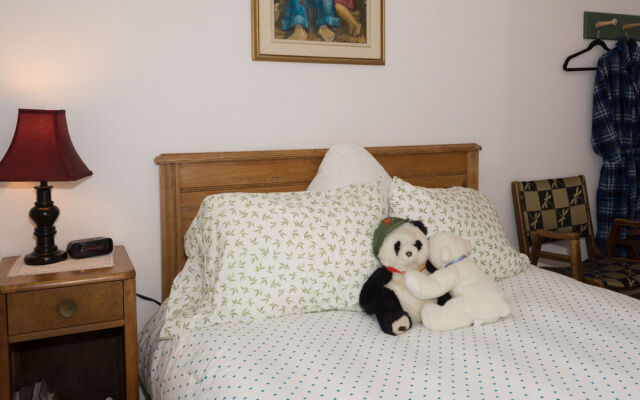 The Garden Bee Bed & Breakfast