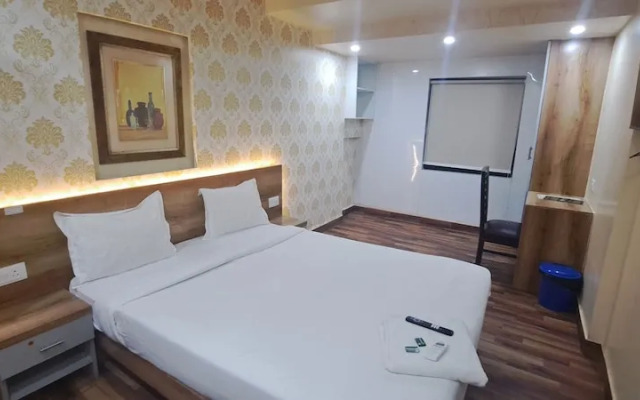 Hotel Tan Square Inn Lodge