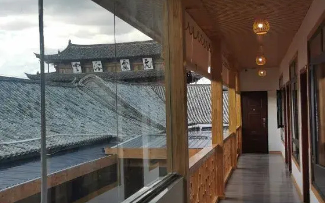 Jundong Hotel (Jianshui Ancient City Chaoyang Building Branch)