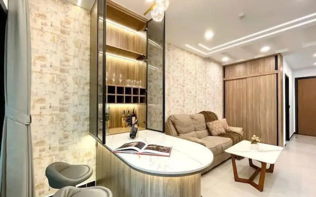 De La Sol  District 4