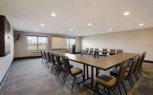 Country Inn & Suites by Radisson, Marion, IL