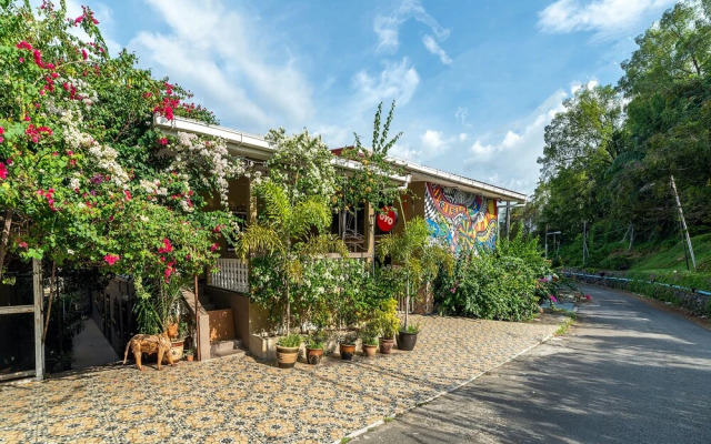 OYO 89932 DD Homestay
