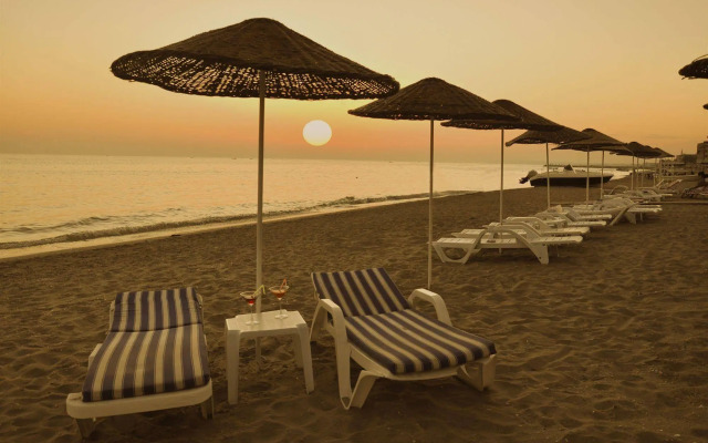 Ronax Hotel
