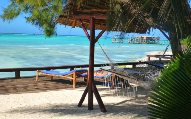 Mnarani Beach Cottages