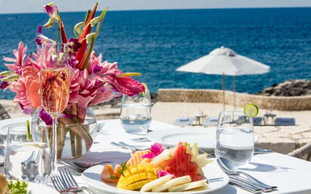 The Cliff Hotel