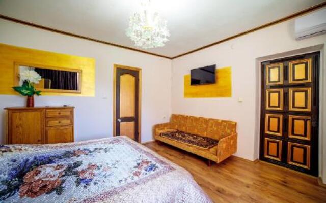 Guest House on Kolkhoznaya 74