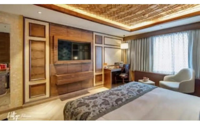 Hotel Hilltop