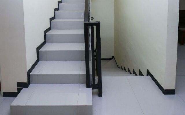 OYO 90217 Cmb 37 Guest House