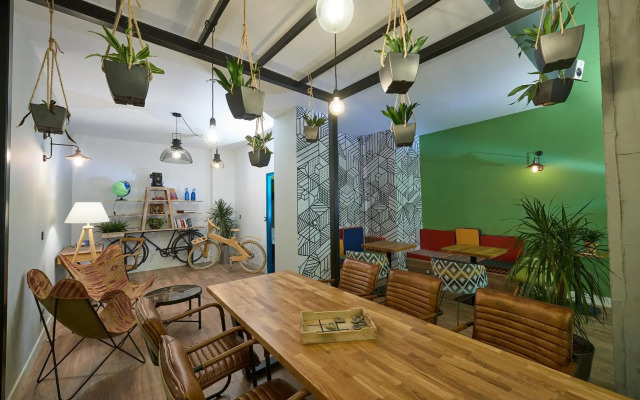 Blue Bottle Boutique Hotel