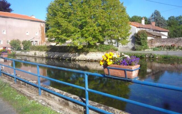 Aux Caprices des Dieux