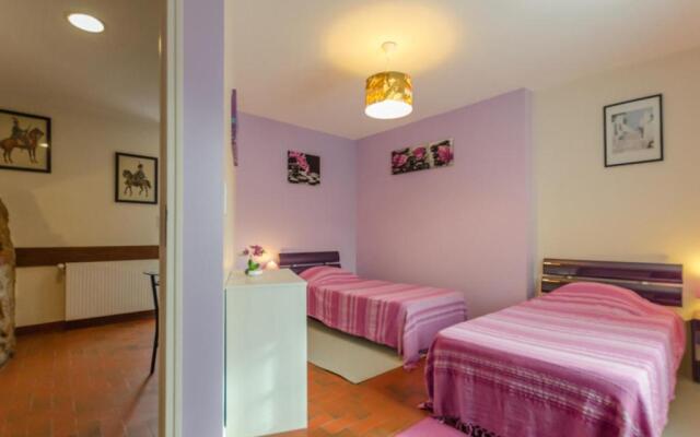 Gîte Saint-Hilaire-sous-Romilly, 4 pièces, 6 personnes - FR-1-543-72