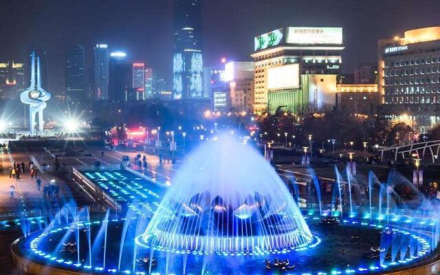 7 Days Premium·Jinan Jinger Road XishiChang