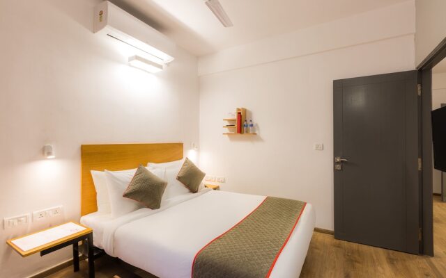 16 Square Luxury Suites & Boutique