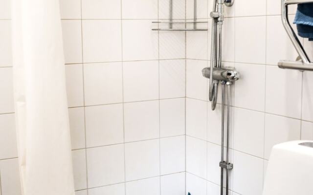 Comfortable Studio Apartment - Midsommarkransen