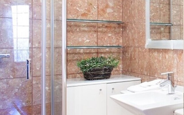 Stucky 2 - WR Apartments