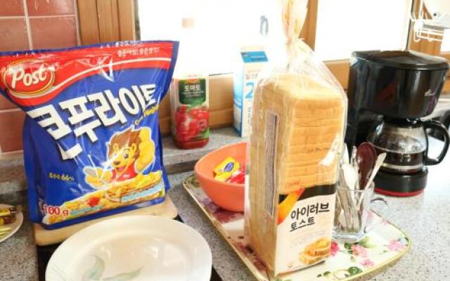 Tongyeong One Guesthouse