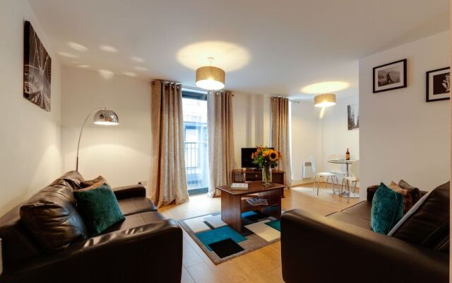 Base Serviced Apartments - Cumberland Apartments