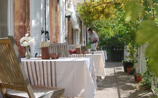 Au Prieure Saint Jean