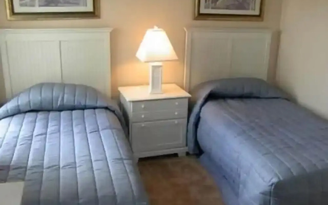 559 Sandy Ridge House 4 Bedroom by Florida Star