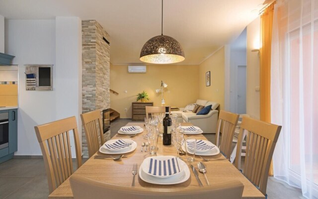 Stunning Home in Barbariga With 2 Bedrooms, Wifi and Outdoor Swimming Pool