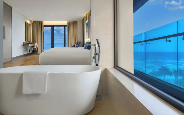Peninsula Hotel Danang