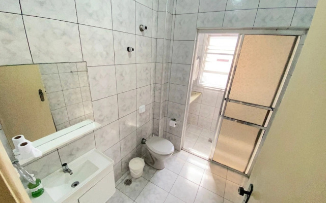 Pé na Areia Praia da Guilhermina IV