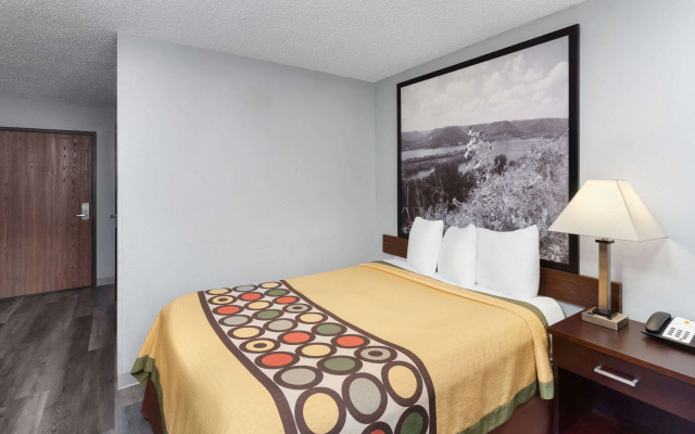 Super 8 by Wyndham Sun Prairie/Madison E