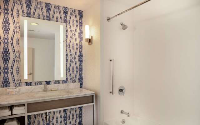 Hilton Garden Inn Freeport Downtown