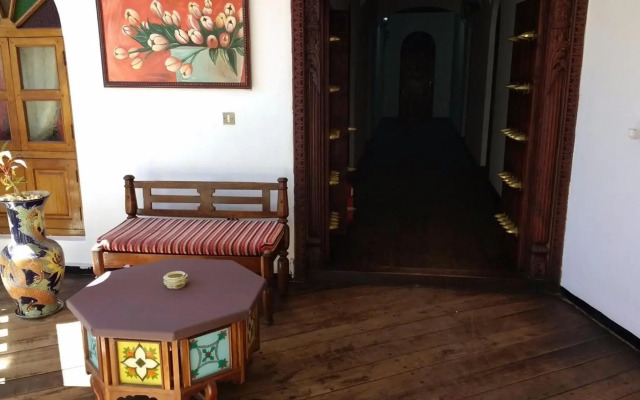 Tausi Palace Hotel