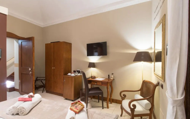 Oro Hotel