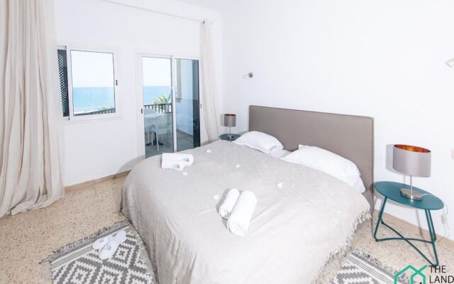 The Perfect View 2bds apt in Heart of Marsa Plage