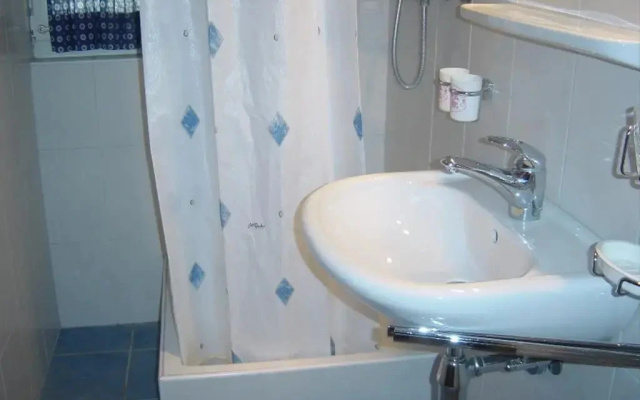Merises - Two Bedroom – Bathroom – Crans Montana