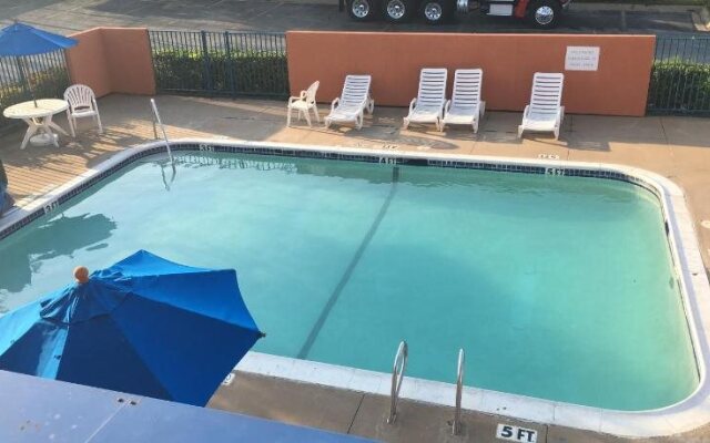 Relax Inn Forth Worth