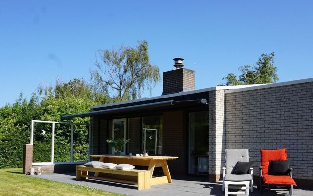 Brilliant Bungalow in Kamperland by the Lake