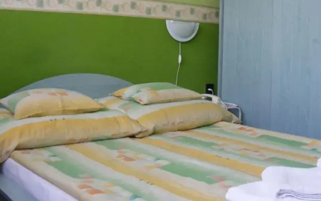 Hotel Pelikán