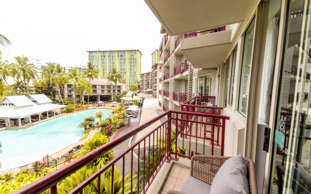 Novotel Cairns Oasis Resort