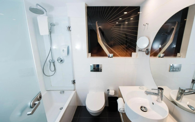 Eyal Hotel