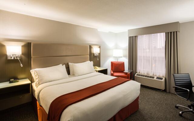 Holiday Inn Express Vancouver-Metrotown (Burnaby), an IHG Hotel